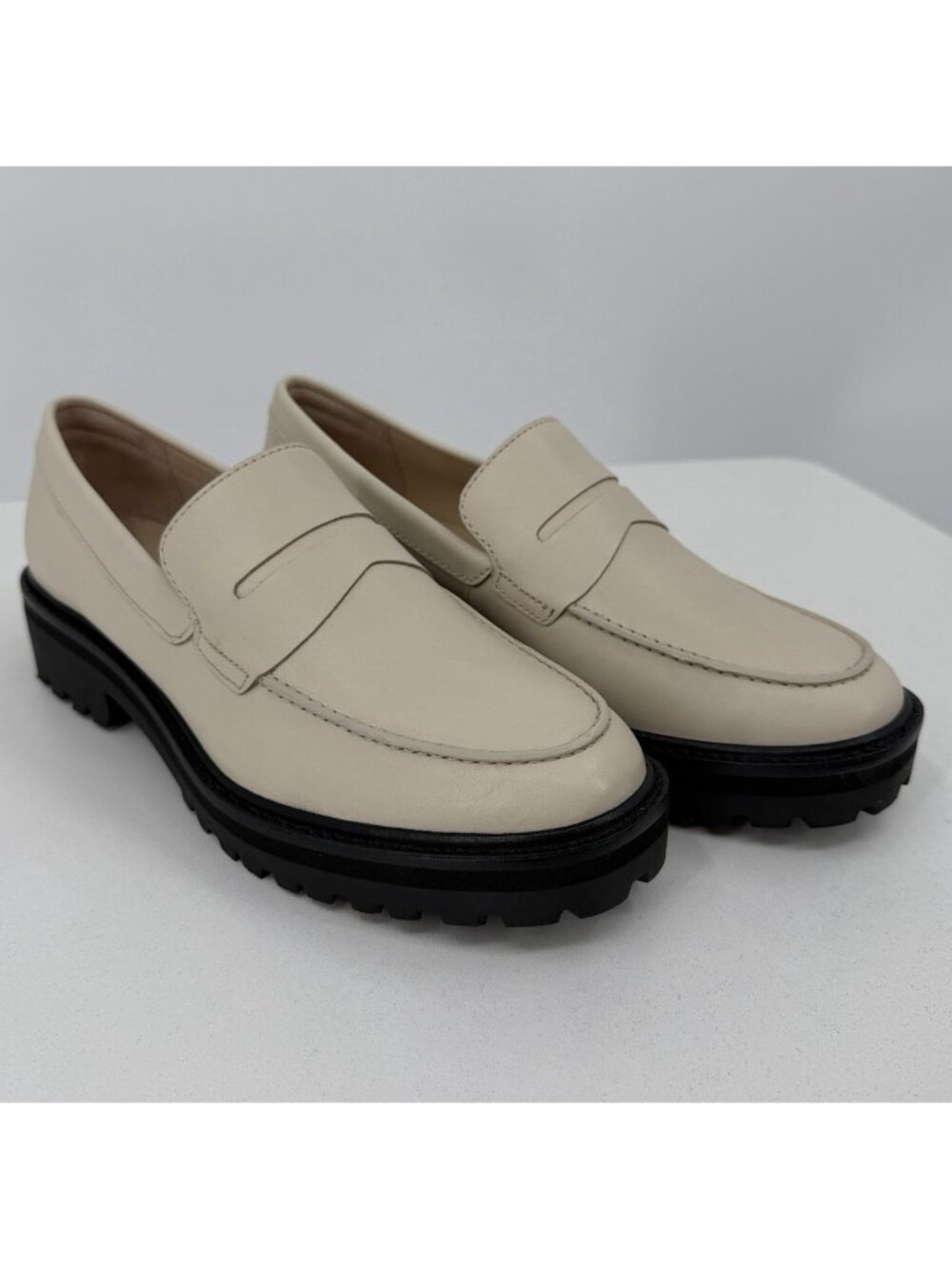 Everlane The Lug Loafer in Parchment/Ivory Leather size 7.5 Women's Chunky Heel